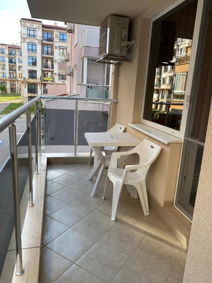 Apartamenti Eli ポモリエ エクステリア 写真