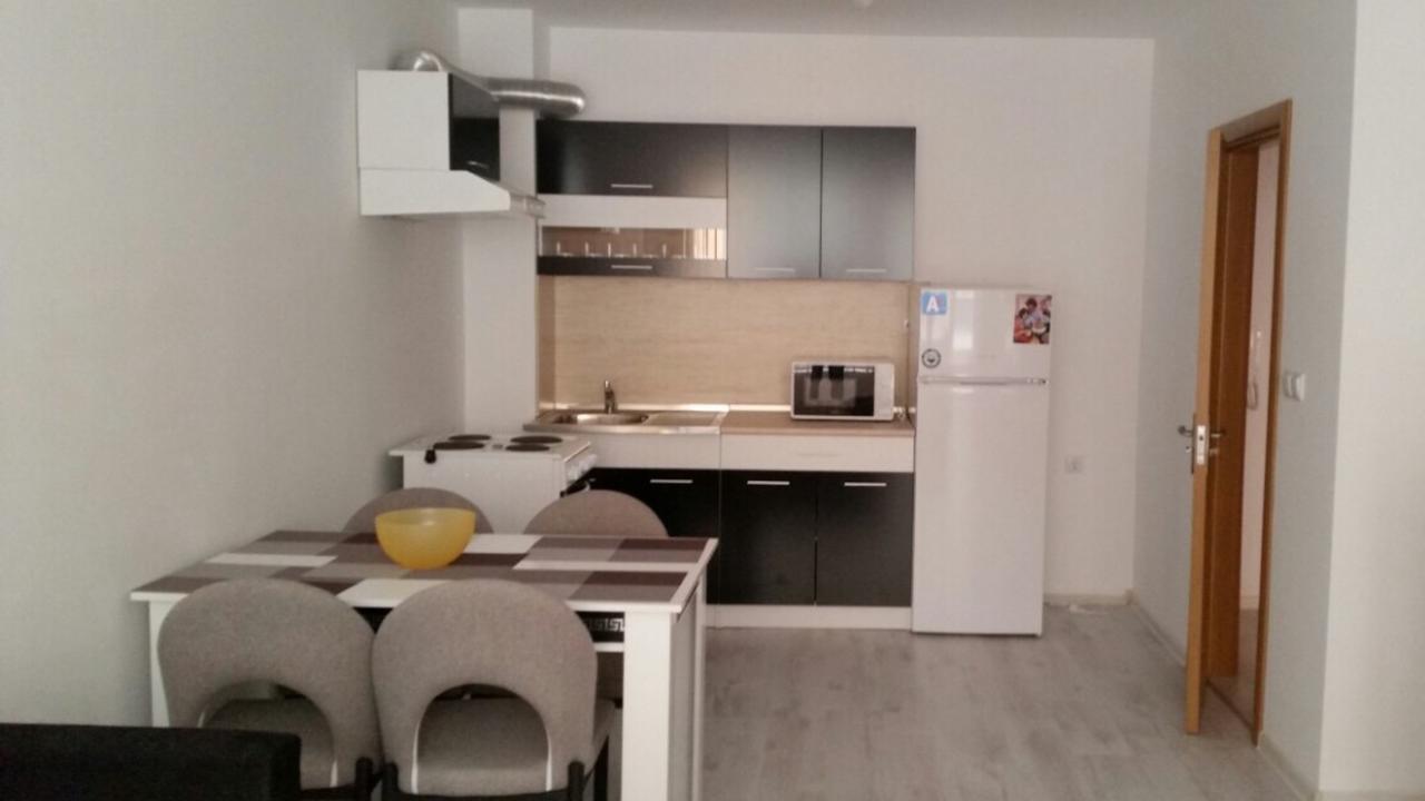 Apartamenti Eli ポモリエ エクステリア 写真