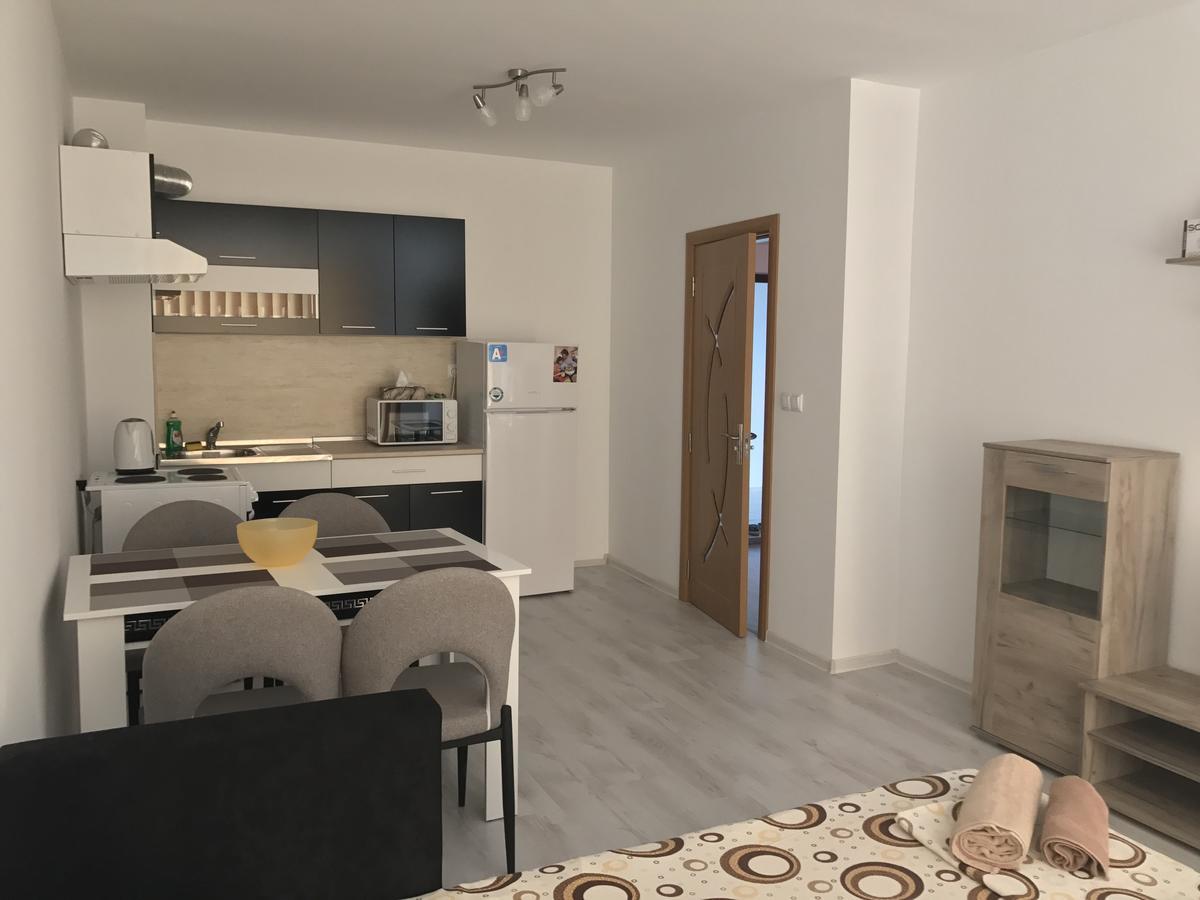 Apartamenti Eli ポモリエ エクステリア 写真