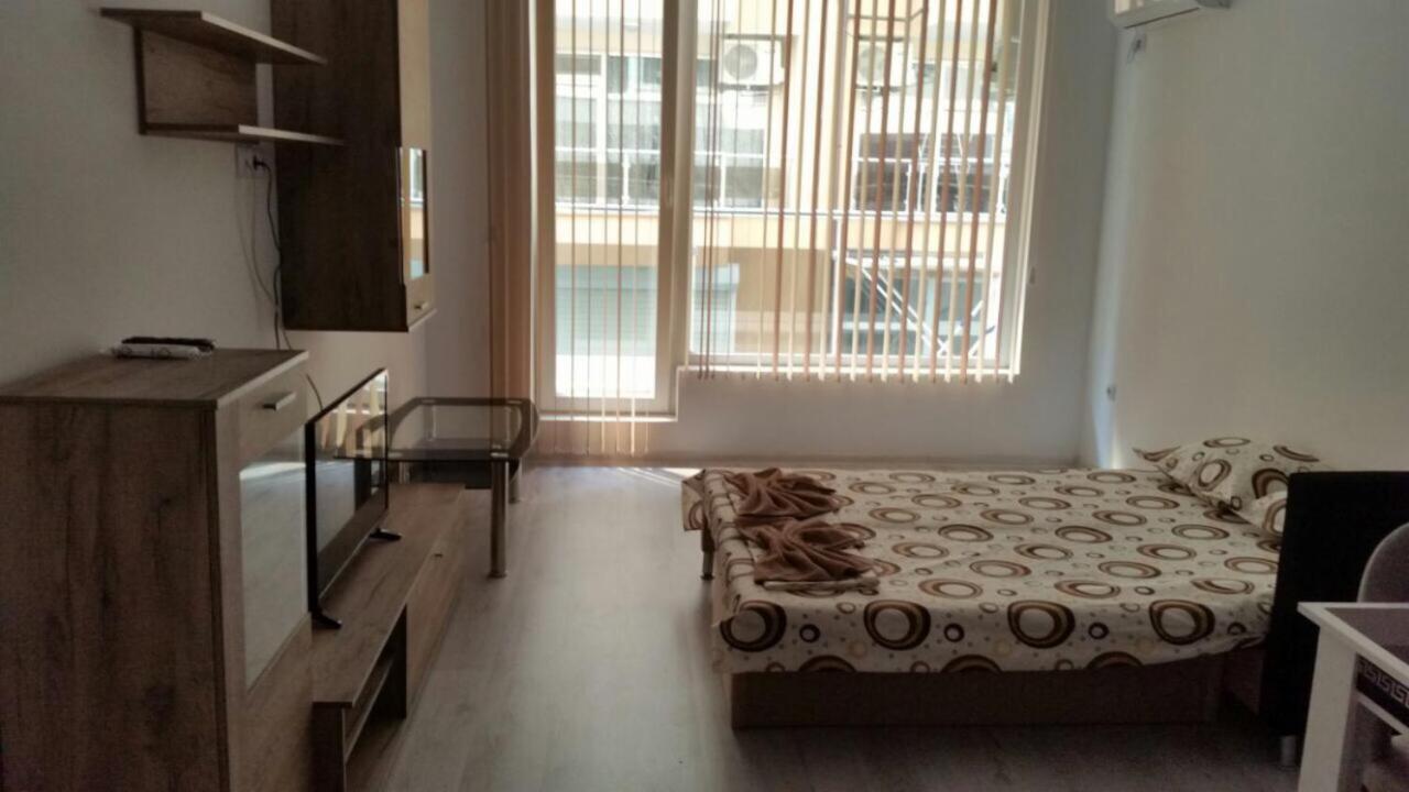 Apartamenti Eli ポモリエ エクステリア 写真