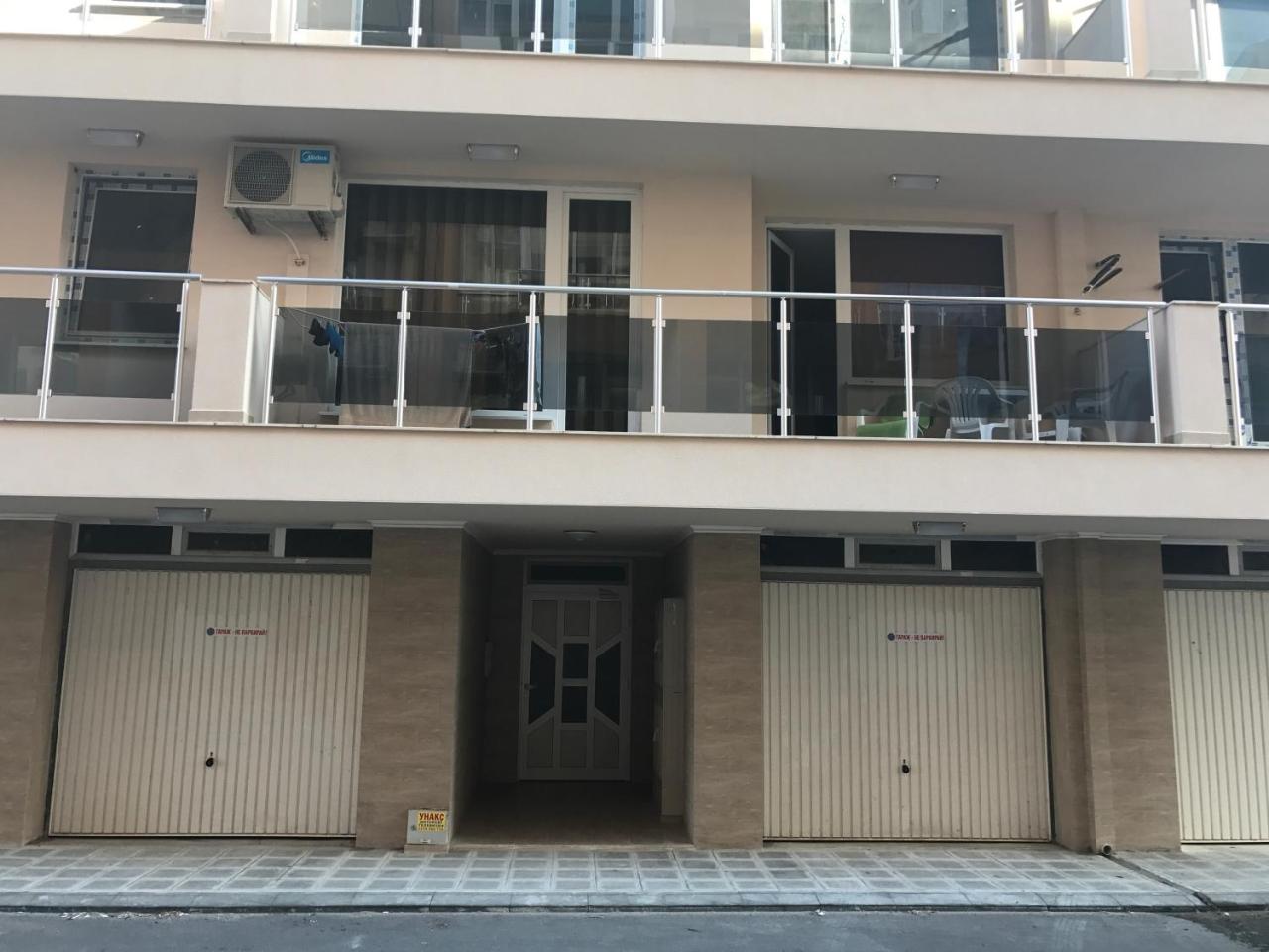 Apartamenti Eli ポモリエ エクステリア 写真